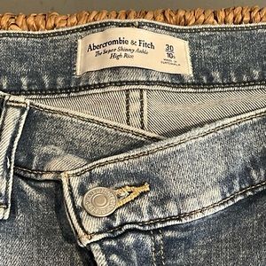 Abercrombie high rise skinny jeans - short size 10